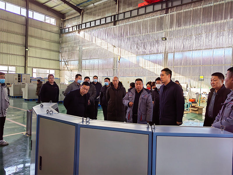 1676337661453082.jpg 關越區長在雙民公司調研2.jpg