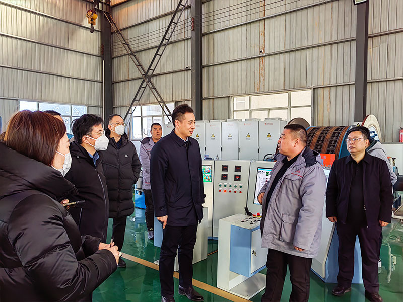 1676337708649344.jpg 關越區長在雙民公司調研3.jpg